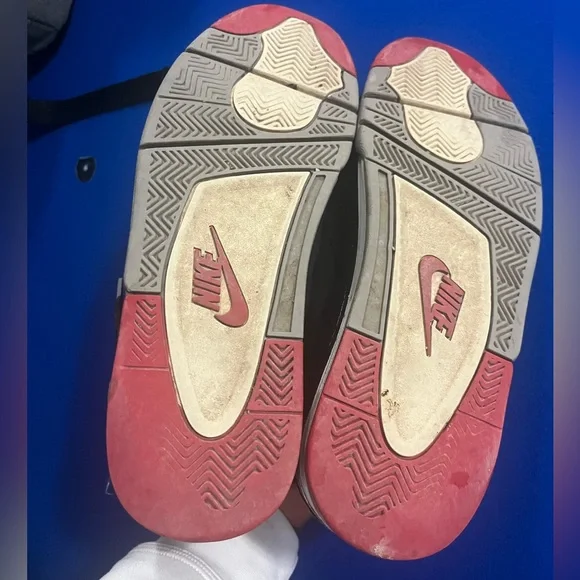 REAL jordan 4 bred (2019) - Picture 2 of 6